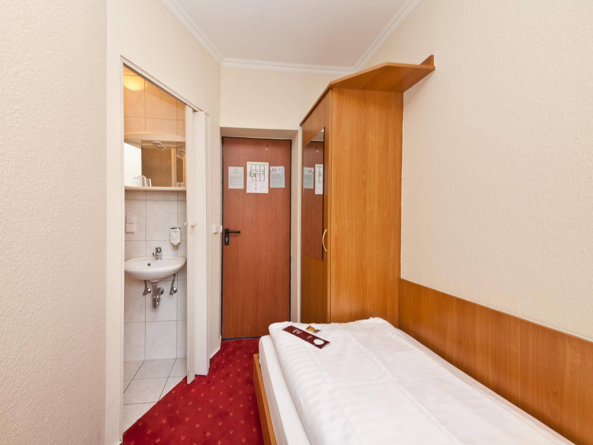 Hotel Primus Frankfurt Sachsenhausen Frankfurt am Main Bagian luar foto